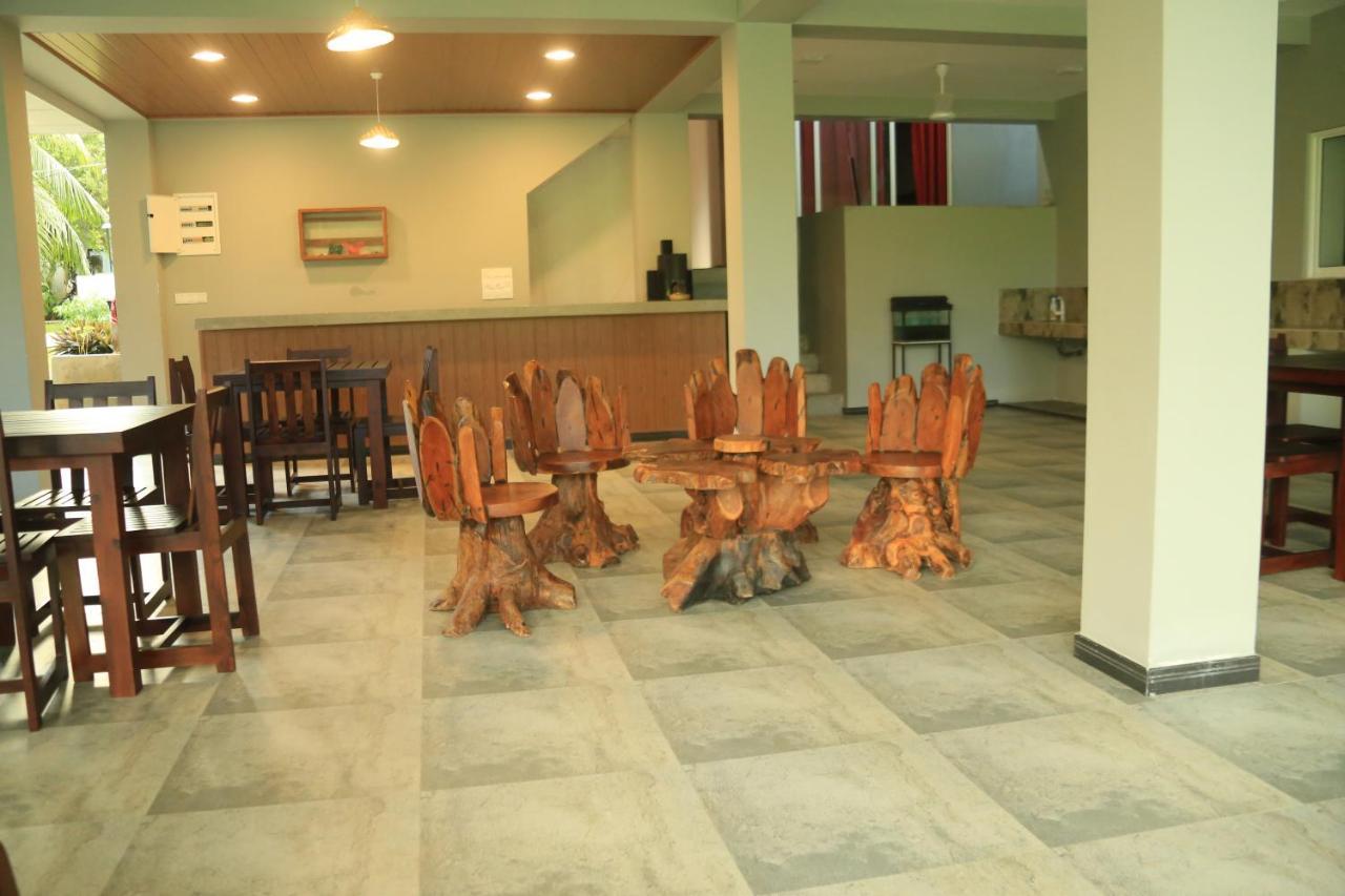 Sri villa Rest Hikkaduwa Esterno foto