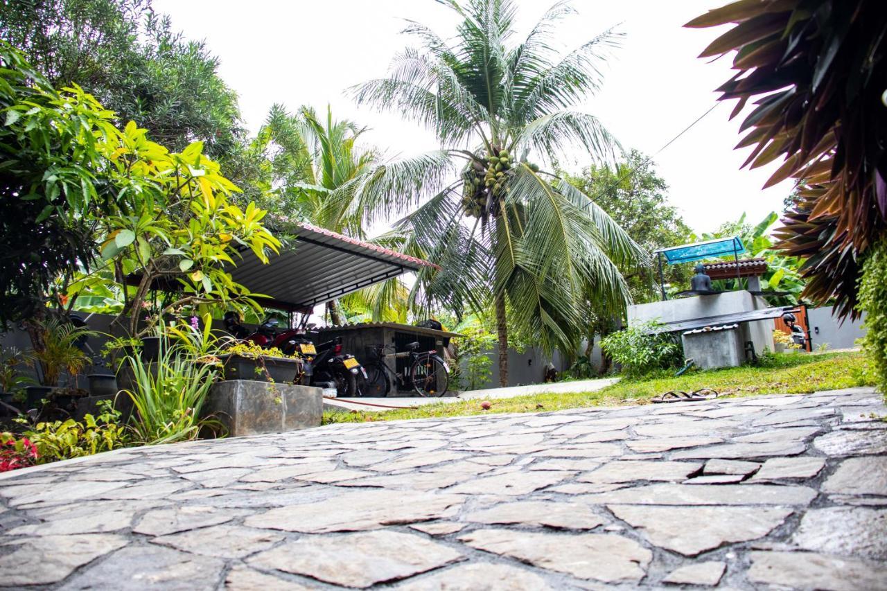 Sri villa Rest Hikkaduwa Esterno foto